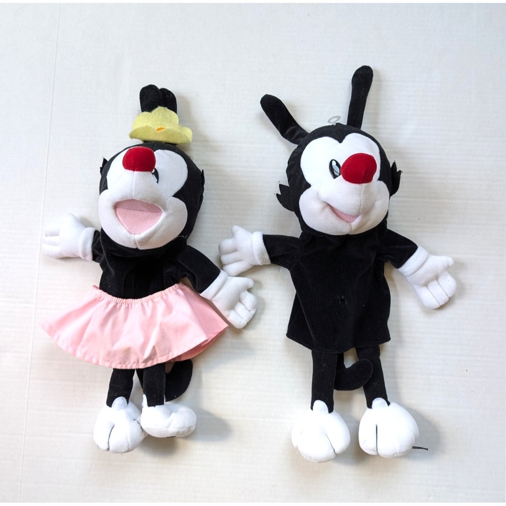 Vintage Animaniacs Plush Puppet Dot Yakko Dakin 1994